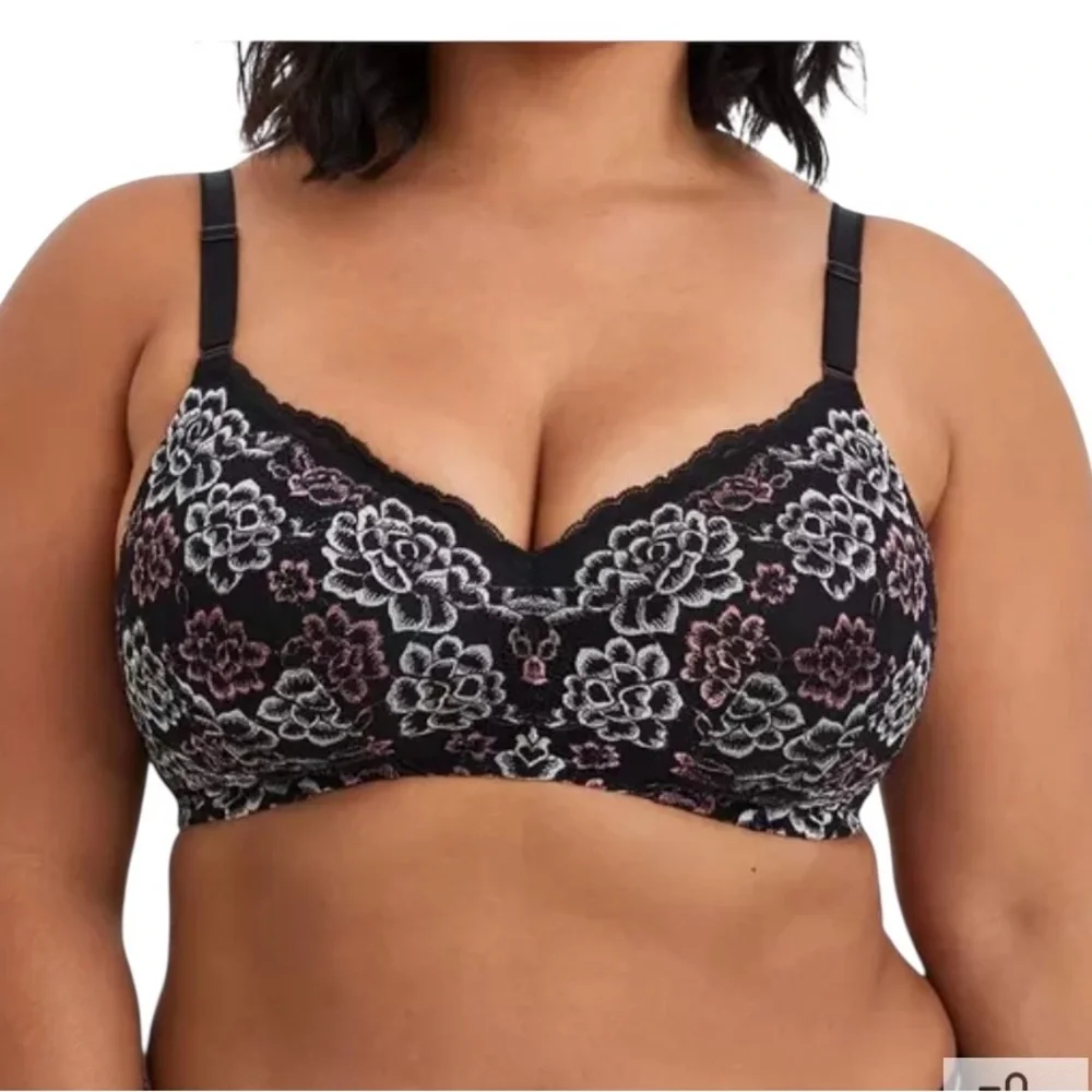 TORRID Curve Wire-Free Floral Lace Black/Pink/Silver Bra Sz 46C